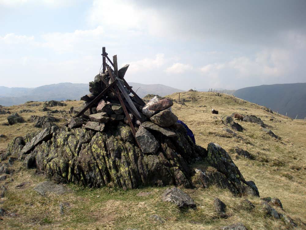Cairn at eastern end of Steel Fell summit